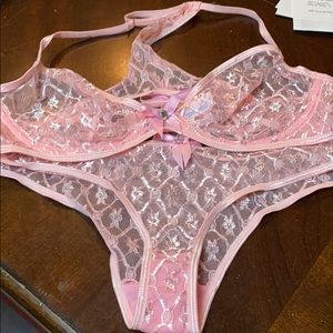 Pink lace set